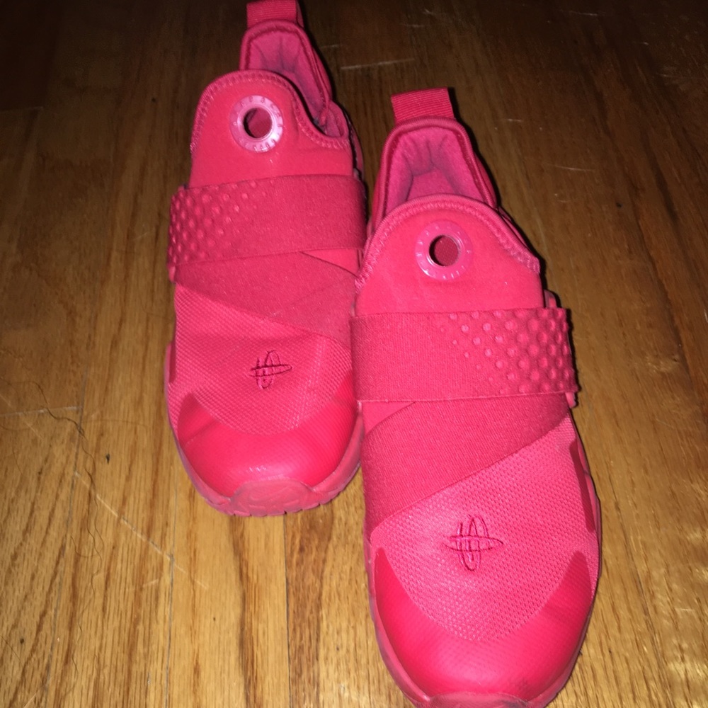 NIKE hurache sneakers